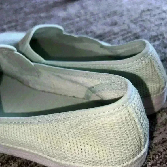 UGG shoes size 9.5 - Picture 5 of 9